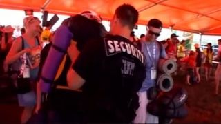 Incident v nákupnom centre. Pracovník SBS firmy verzus zákazník