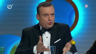 Vtip o nahom mužovi s baranicou na hlave (INKOGNITO).mp4