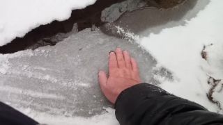 Dotknete sa dlaňami s vodnou vílou?