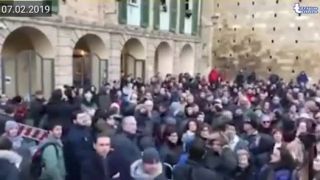Matteo Salvini a ďalší pologramotný slniečkár