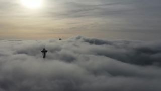 Keď sa Seattle ponorí do hmly (USA)