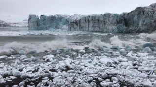 Turistov na Islande prekvapil ľadovec
