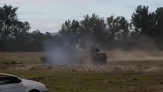 ...Tank,autá, Paliak sa baví