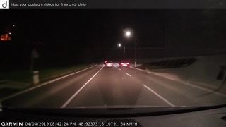 Zavodnik na Porsche v dedine