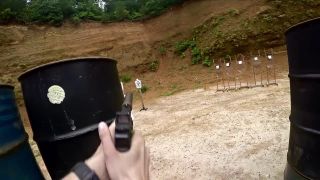 Rýchla streľba a prebíjanie z pištole Glock 19 (POV)