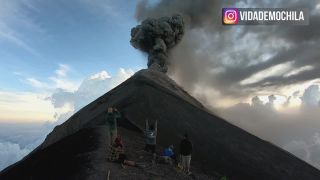 Fuego (erupcia zblízka)