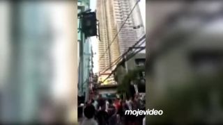 Na streche budovy sa už kúpať nebudú (zemetrasenie Filipíny)