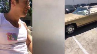 Slovák s pokazeným cadillacom v USA.