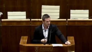 Uhrík kritizuje vyslanie slovenských vojakov k Rusku (46. sch.)