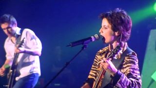 The Cranberries - Promises (LIVE 1999)