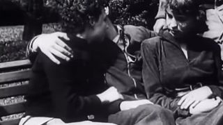 Nevychovaná mládež v roku 1956