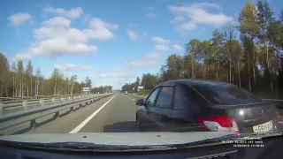 Lada Vesta vs. Lada Granta 170 km/h (cestná pomsta)