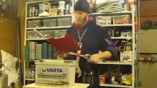 Treba zasvätiť baterku pred zimou.