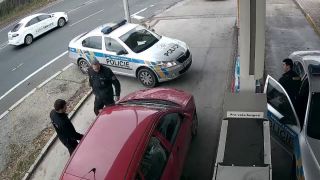 ZADRŽENÍ MUŽE V KRADENÉM AUTĚ