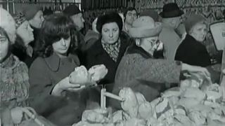 Vianočné nákupy za socializmu (1975)