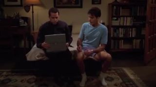 Dva a pol chlapa - Alan sa zoznamuje cez internet