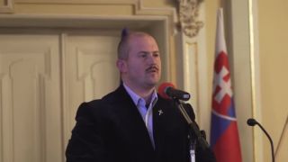 Marian Kotleba odovzdáva BBSK - zhodnotenie práce