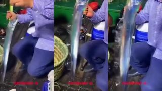 Pozrite, akú rybičku som chytil!