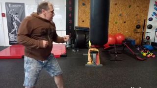 Old bobor karate a čistenie slovenského lesa
