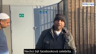 Britain First u mešity v Newcastle