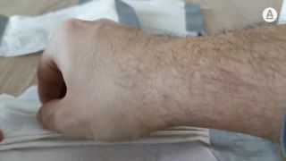 Funkční roušku doma vyrobíte za 2 minuty. Zabaví se i děti.