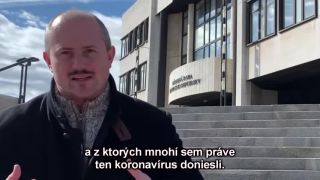 Kotleba spojil utečencov s nákazou, čelí trestnému oznámeniu