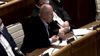 Kotleba Dostálovi: To, čo ste predviedli, je výsmech demokracii