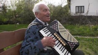Národný hrdina Vladimír Strmeň pomáha