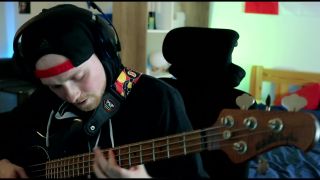 MJ - Thriller Remix Bass Cover