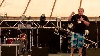 Šéf kresťanskej sekty o panenskej blane. Vlasto Beňa. Campfest