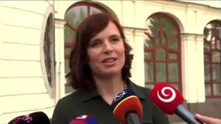 Remišová odpovedá novinárom
