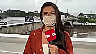 Reportérku prepadli v priamom prenose, bezdomovec ju ..