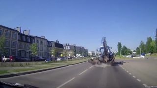 Pozor na ceste na traktory pred vami
