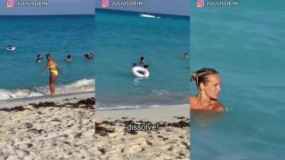 Muž jej kúpil bikiny, ktoré sa vo vode rozpustia !