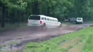 Na bielej limuzíne nielen na rozlúčku so slobodou