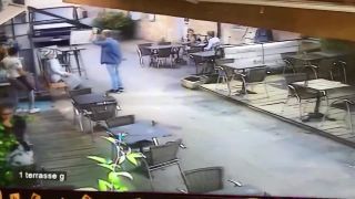 Ženu za volantom museli spacifikovať streľbou do pneumatiky