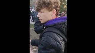 Video zachytávajúce zásah do hlavy mladíka - aký nábojpodľa vás?