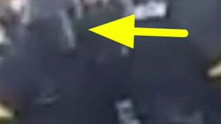 Zranila policajta pyrotechnika, alebo herecký výkon?