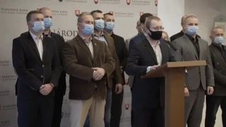 Vládna koalícia v parlamente znásilnila Ústavu SR