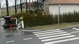 Zadriftoval traktorom Polsko