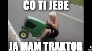 Malý traktorista
