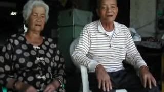 Difang a Igay Duana spievajú ľudovú Amiskú pieseň (Tchajwan)