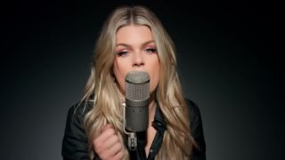 Levitating - Dua Lipa (Cover by Davina Michelle)