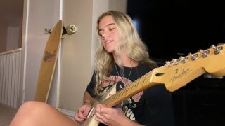 Jungle. Tash Sultana Guitar Cover by Morgan Kennedy
