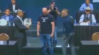 Conor McGregor budiček