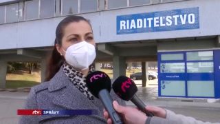 V Banskej Bystrici sa zrazil vlak s autobusom