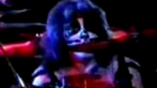 KISS - Peter Criss drums solo