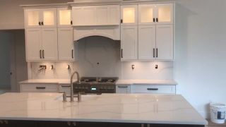 Kuchynska linka calacatta white quartz