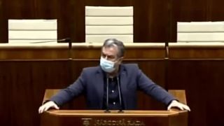Jožko Pročko (OĽANO) pokúša v NR SR a kričí "hafušky, hafušky"