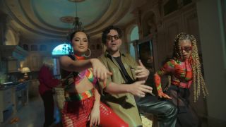 Emotional Oranges - Down To Miami (feat. Becky G)